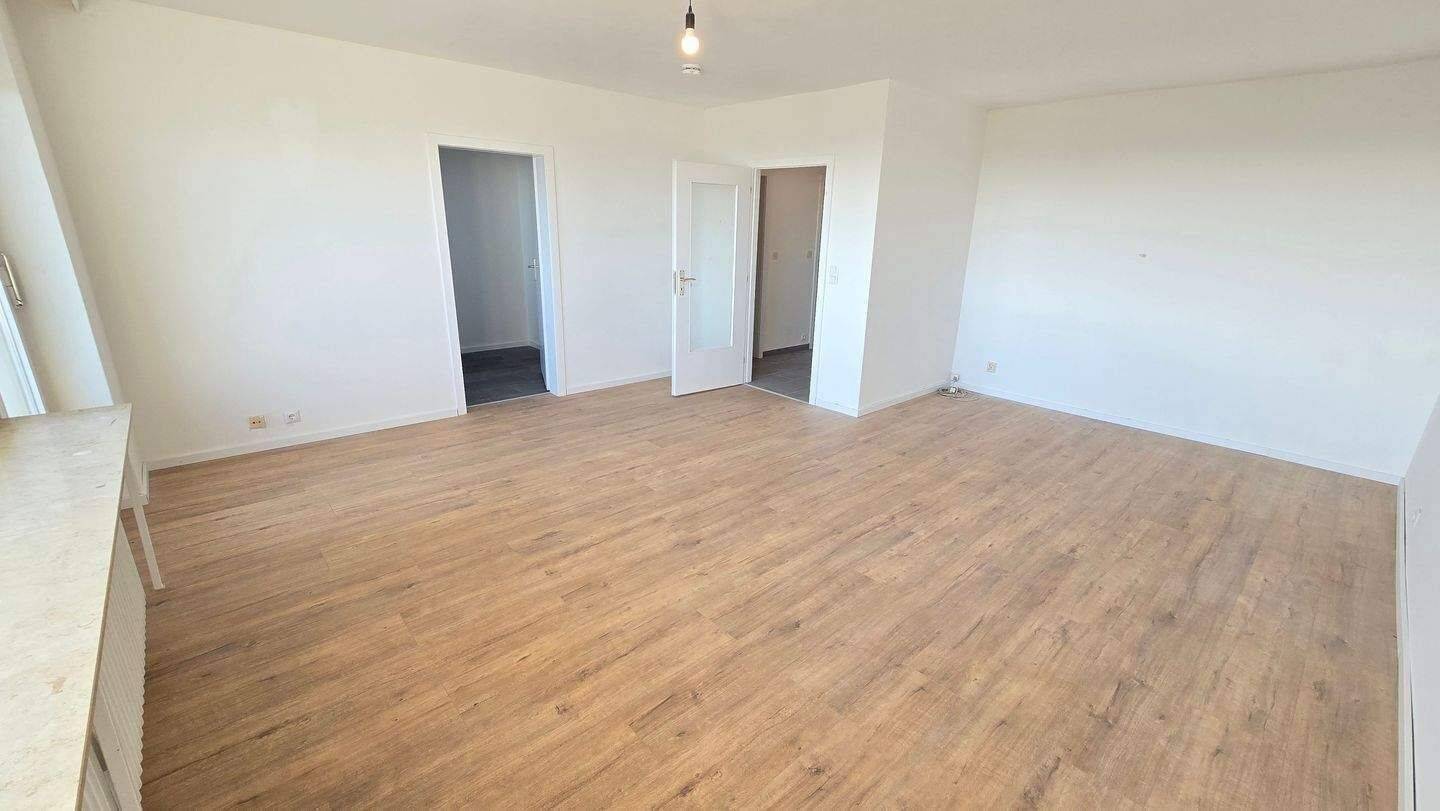 Großzügige 1,5-Zimmer-Wohnung mit Wannenbad, Balkon, Aufzug, Stellplatz, 24568 Kaltenkirchen