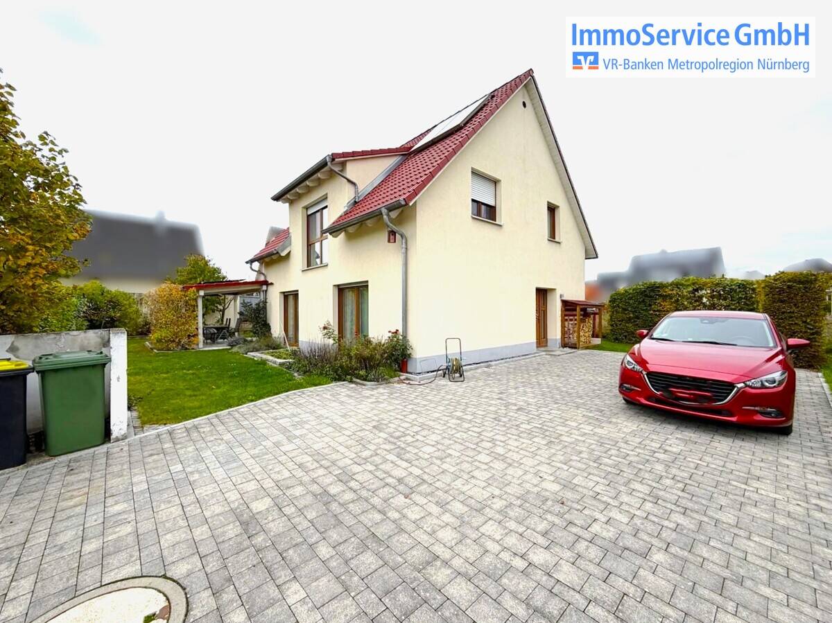 Gepflegtes Einfamilienhaus mit Garten und großer Einfahrt in ruhiger Lage am Wendehammer, 90556 Cadolzburg