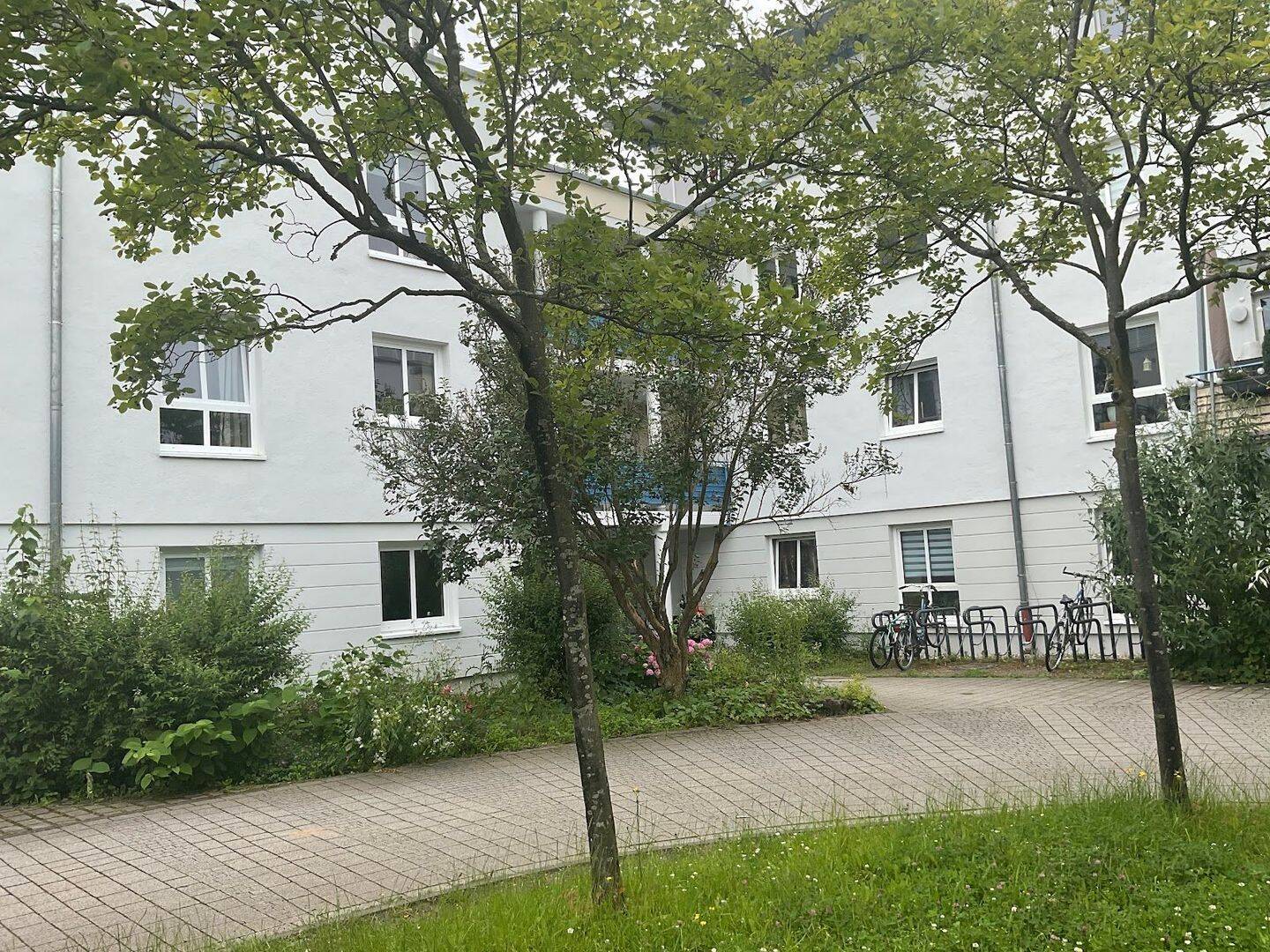 WBS erforderlich – Barrierefreie 2-Zimmer-Wohnung mit Balkon