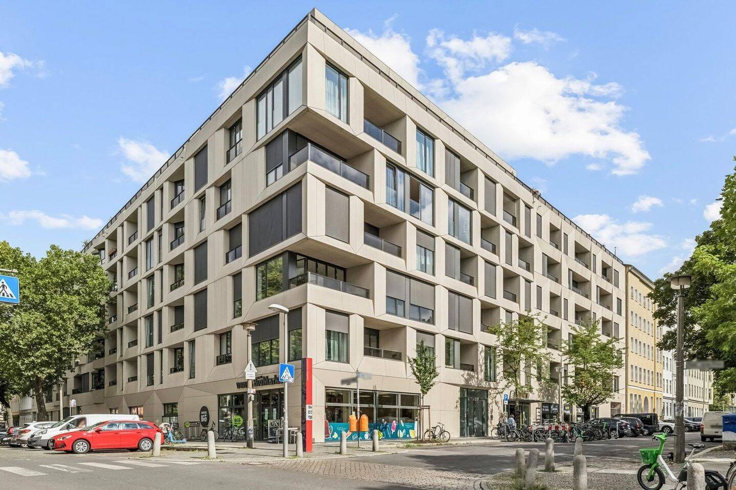 Hochwertiges Wohnen in GRAFT-Architektur – stilvolle 2-Zimmer-Wohnung mit Balkon, 10119 Berlin (Mitte Prenzlauer Berg)
