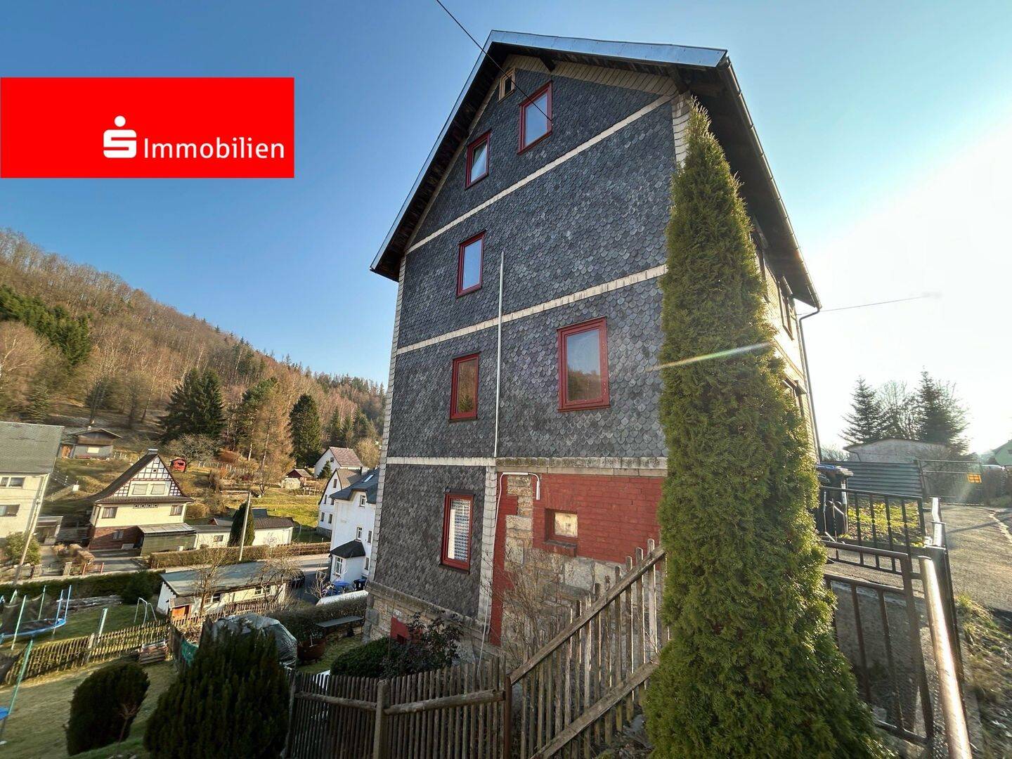 Familienhaus mit großem Garten in Steinach, 96523 Steinach