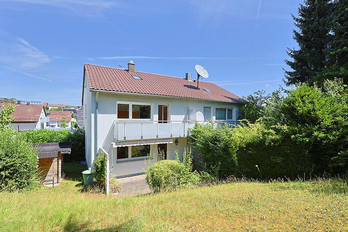 Familienfreundliche und bezugsfreie Doppelhaushälfte mit Südgarten und großer Nutzfläche, 70771 Leinfelden-Echterdingen