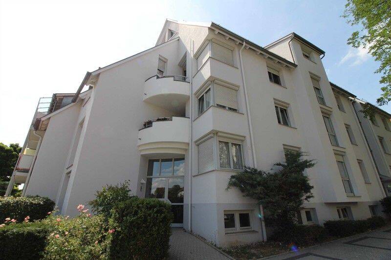 Ihr neues Zuhause in Herrenberg! Schicke, frisch renovierte 2-Zimmer-Wohnung mit Balkon!, 71083 Herrenberg