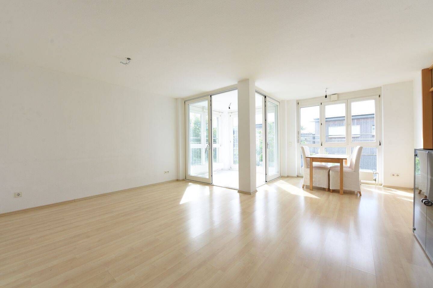 +++ gemütlich & bequem – an einen Nichtraucher-Single – inklusive Einbauküche – TG-Stellplatz optional +++, 70376 Stuttgart (Bad Cannstatt Burgholzhof Münster Zuffenhausen)