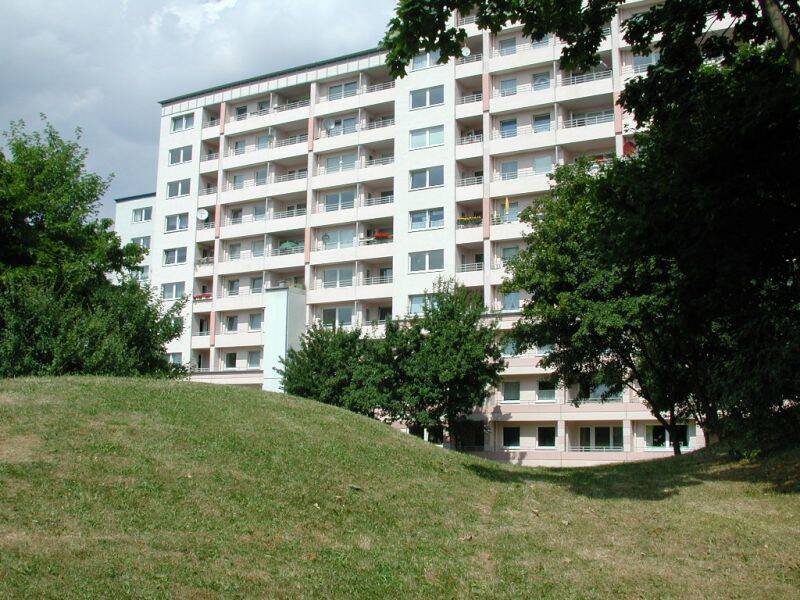 renovierte 2-Zimmer Wohnung mit Vollbad und Balkon, 24109 Kiel (Hasseldieksdamm Mettenhof)