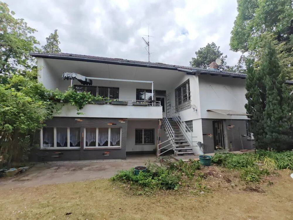 1-2 Familienhaus / MGH,Terrassen,4 Garagen,überdachter Aussenpool, Alternativ-Abriss zur Neubebauung, 13467 Berlin (Reinickendorf Hermsdorf)