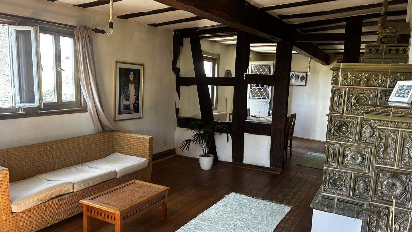 Historisches Fachwerkhaus mit Charme, Kaminzimmer und Gartenidylle im Naturpark, 56379 Winden