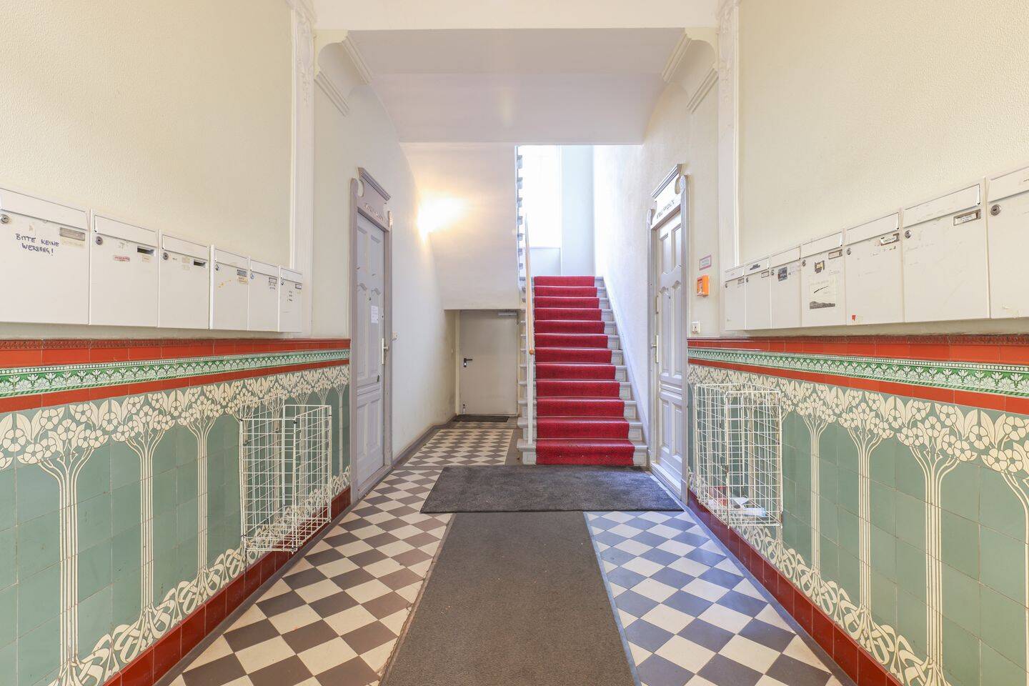 Strangsanierte 3-Zimmer Altbauwohnung im Samarieterkiez