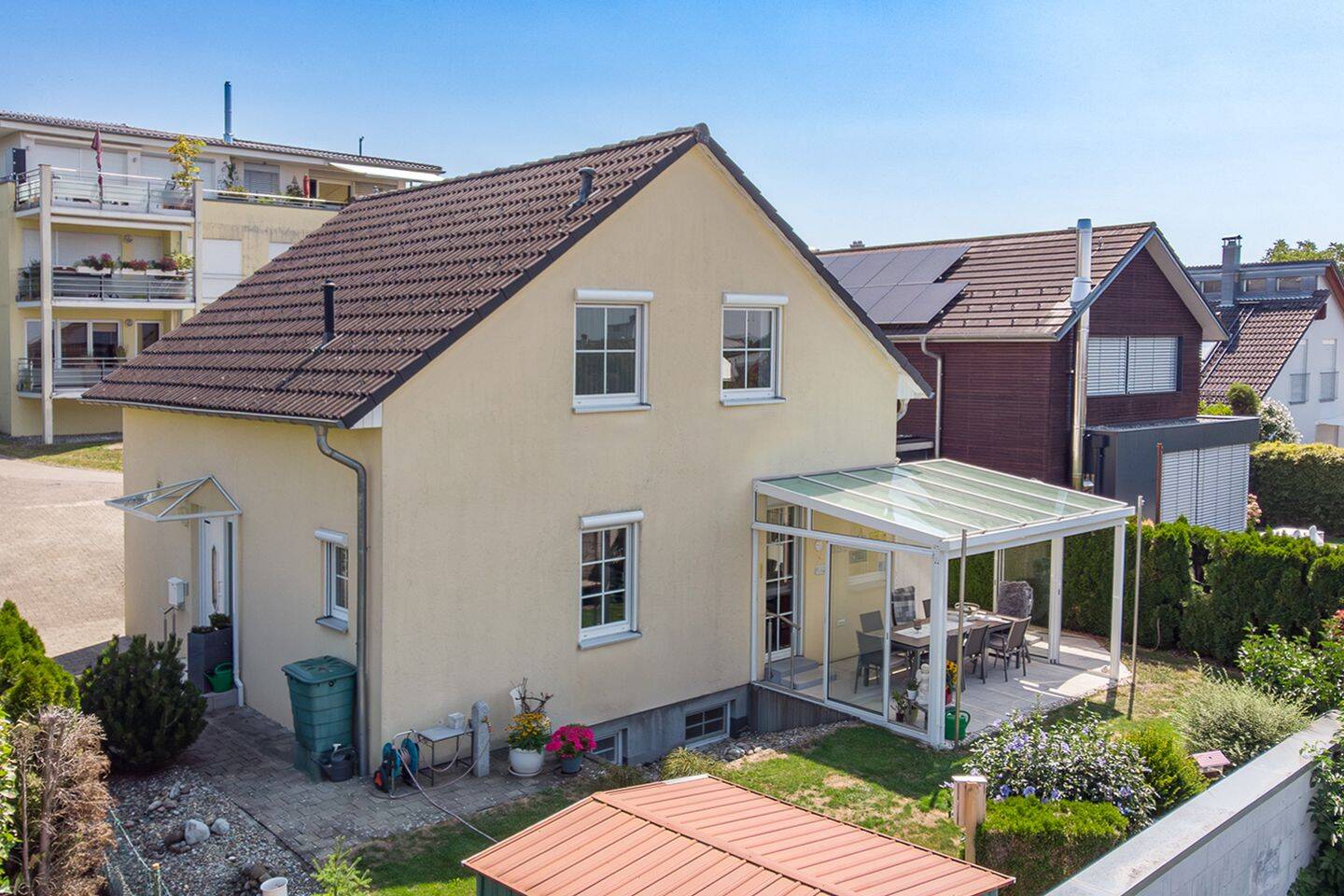 Seltene Gelegenheit mitten in Tettnang: Freistehendes Einfamilienhaus mit Garten, Keller, Garage und Carport, 88069 Tettnang