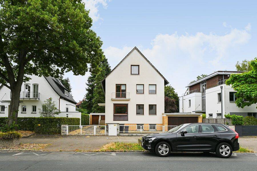 Vielseitiges 1-3-Familienhaus in begehrter Lage von Hannover-Kirchrode, 30559 Hannover