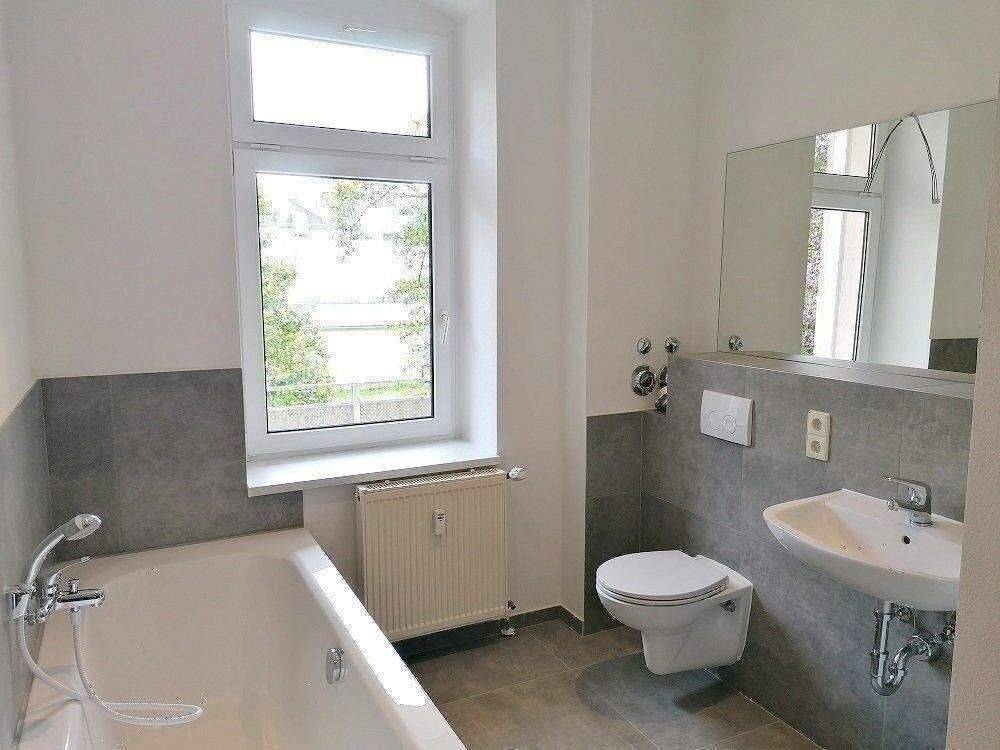 !! großer Balkon, sanierte 2-Zimmer mit Wanne und Dusche im Lutherviertel !!, 9126 Chemnitz (Altchemnitz Bernsdorf Gablenz Lutherviertel Sonnenberg)