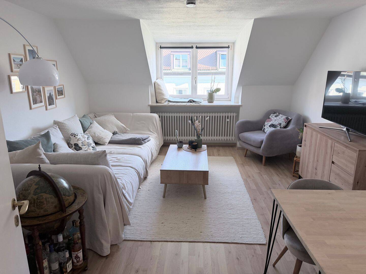 Möblierte Altbauwohnung in Top-Lage | Neuhausen | 15.08.–31.10., 80634 München (Neuhausen-Nymphenburg)