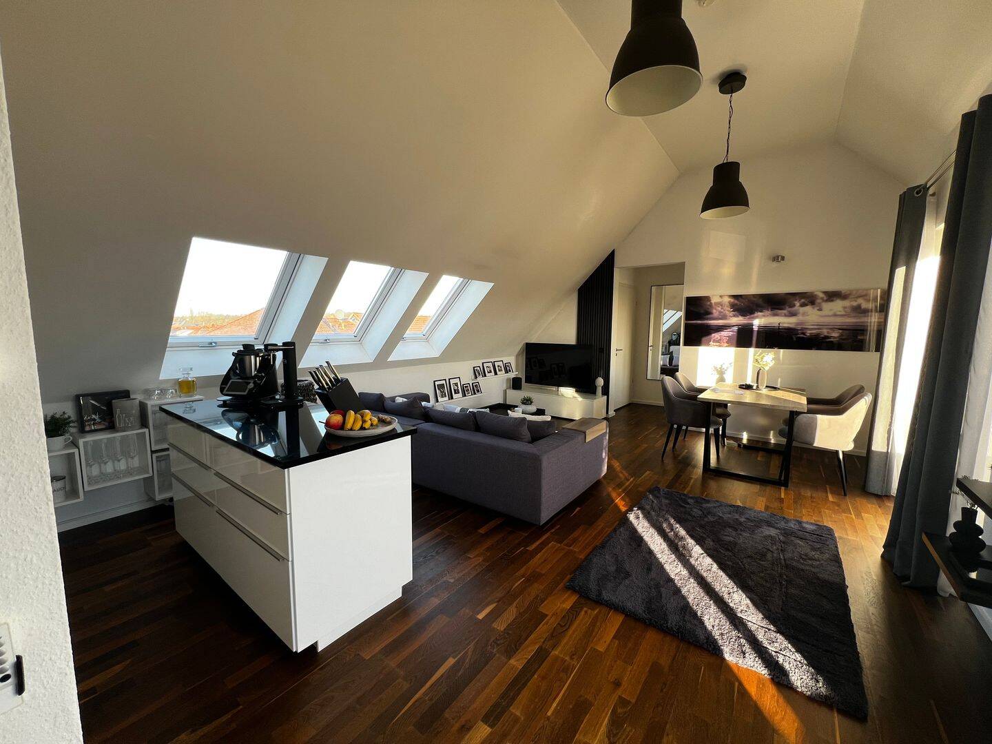 Lichtdurchflutetes Penthouse mit Dachterrasse in zentraler Lage von Obertshausen, 63179 Obertshausen