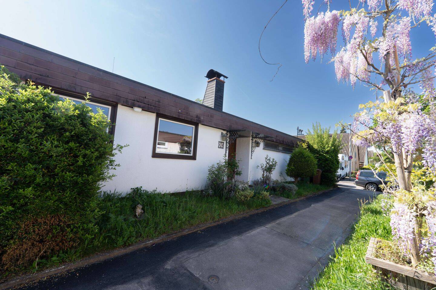 Bungalow mit viel Potential auf Erbpachtgrundstück, 79114 Freiburg im Breisgau (Betzenhausen Haslach Sankt Georgen Stühlinger Weingarten)