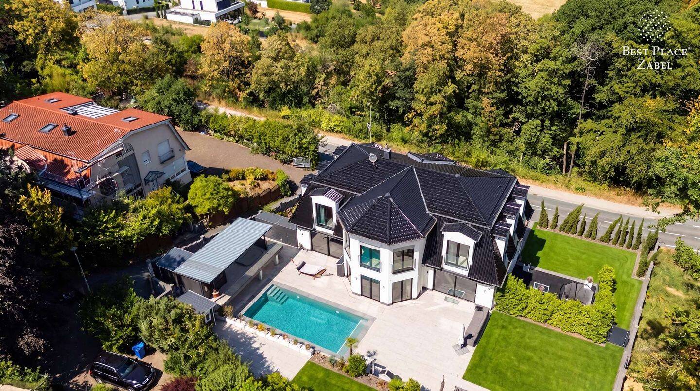 Königstein am Waldrand – Neuwertige Villa mit privatem Spa, Pool und modernster Gebäudetechnik, 61462 Königstein im Taunus