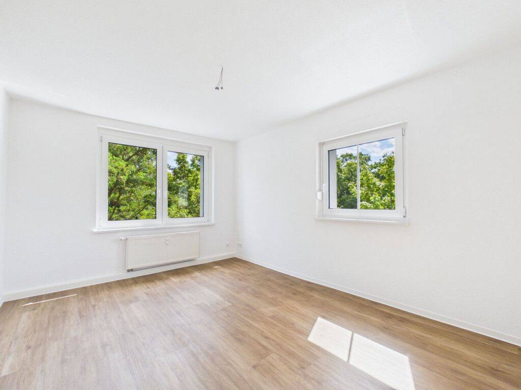 schicke 2 Raumwohnung mit Balkon und 2 Bädern!!, 9119 Chemnitz (Helbersdorf Kapellenberg Kappel Zentrum)