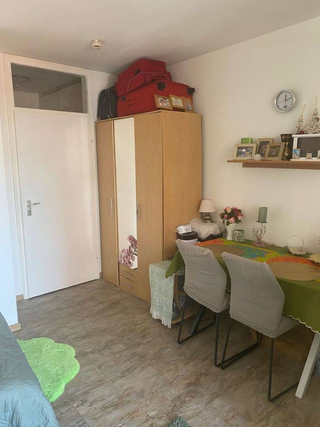 Stilvolle, vollst. renovierte 1-Raum-Wohnung mit geh. Innenausstattung mit Balkon und EBK in Neuss, 41460 Neuss