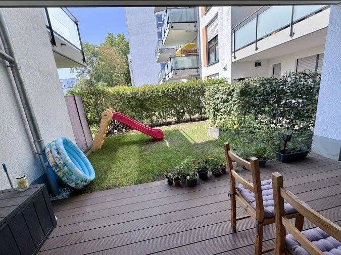 Lichtdurchflutete 3-Zimmer-Erdgeschosswohnung mit Terrasse und eigenem Garten in Frankfurt-Griesheim, 65933 Frankfurt am Main (Griesheim)