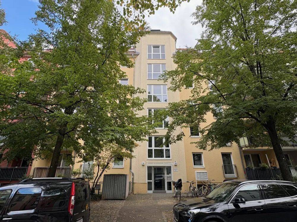 Wohnen im beliebten Komponistenviertel – bezugsfreie 2-Zimmer-Wohnung mit Balkon, Lift