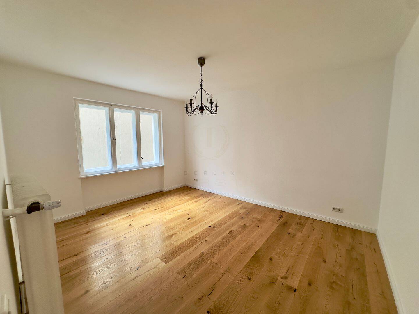 Bezugsfrei! Helle 4 Zimmerwohnung in bester Lage – 10589 Berlin – Bild 1 von 11