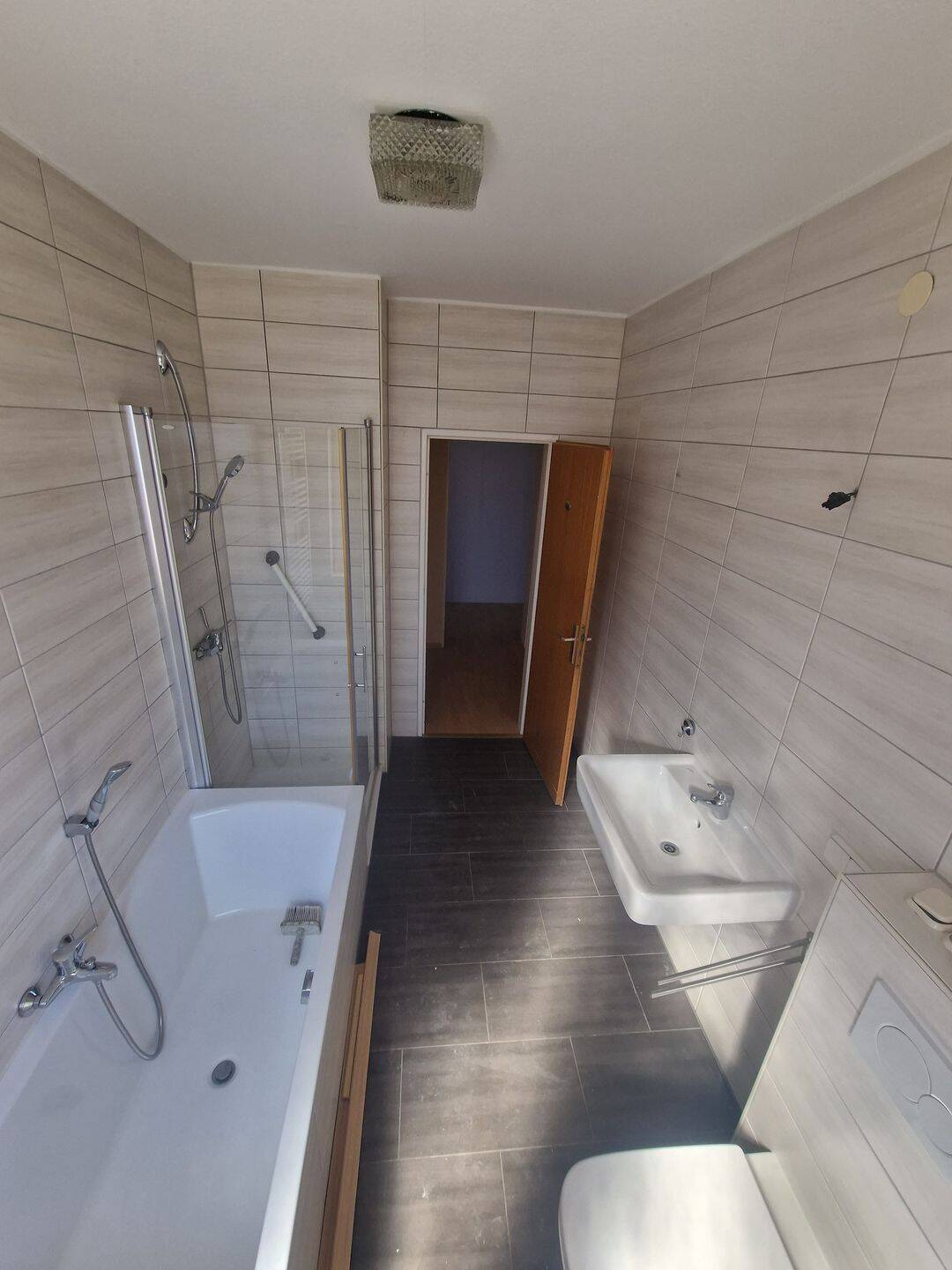 Schöne 3‑Zimmer‑Wohnung – 100 m² – frisch renoviert – ab 01.09. frei, 64546 Mörfelden-Walldorf