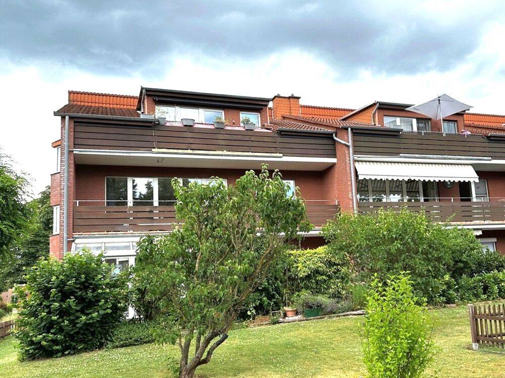 ERSTKLASSIG IN TOPLAGE! Moderne 4-Zi.-ETW. mit gr. Loggia und Garage in ruhiger, aber zentraler Lage, 31535 Neustadt am Rübenberge