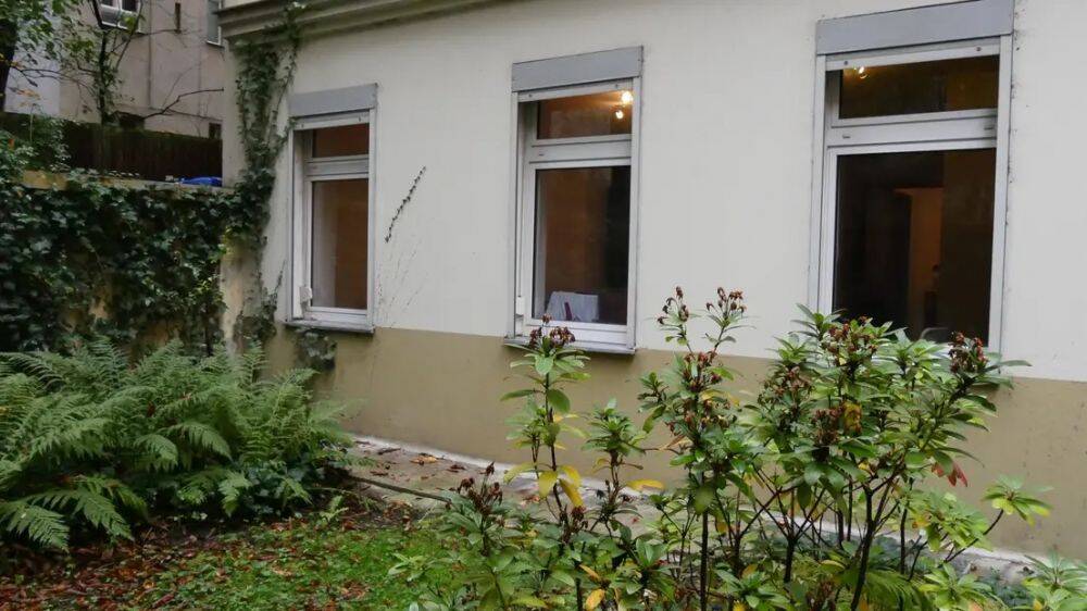 Bezugsfreie 1-Zimmer-EG-Wohnung im ruhigen Hinterhaus in Berlin-Schöneberg – Option auf eigene Gartenterrasse möglich, 10829 Berlin (Tempelhof-Schöneberg Schöneberg)