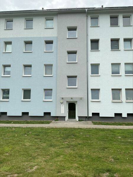Preisgünstige und individuelle 2-Zimmer-Wohnung, 38124 Braunschweig (Braunschweig Heidberg Leiferde Melverode Stöckheim)