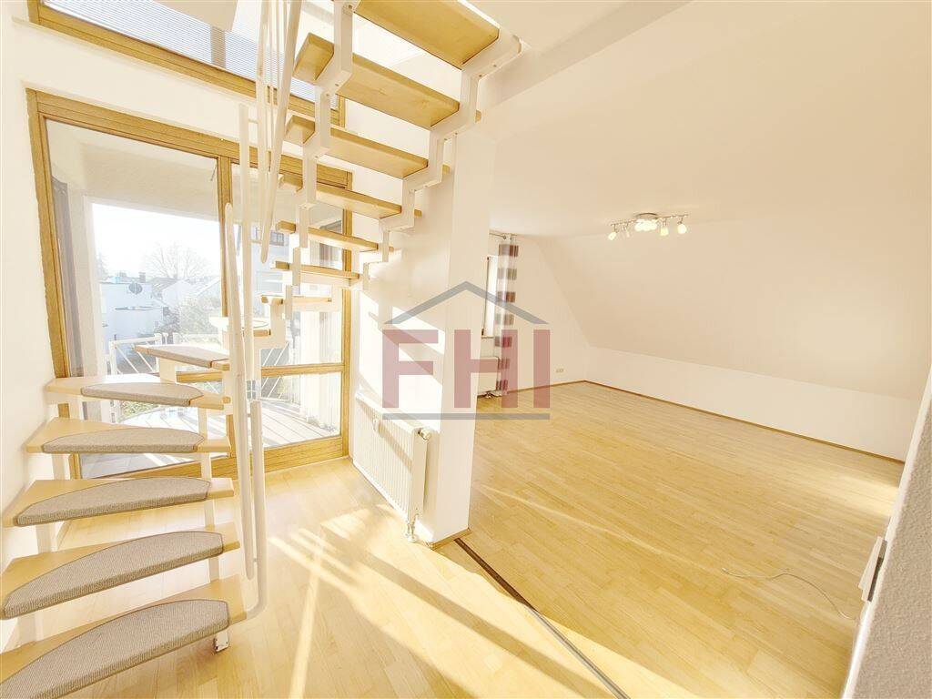 Vermietung provisionsfrei – Schöne Maisonettewohnung inkl. EBK und Klimaanlage, 90768 Fürth