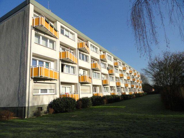 Renoviert und bezugsfertig 3-Zimmerwohnung im 3. OG mit Balkon in grüner und ruhiger Umgebung…, 47239 Duisburg (Rumeln-Kaldenhausen)