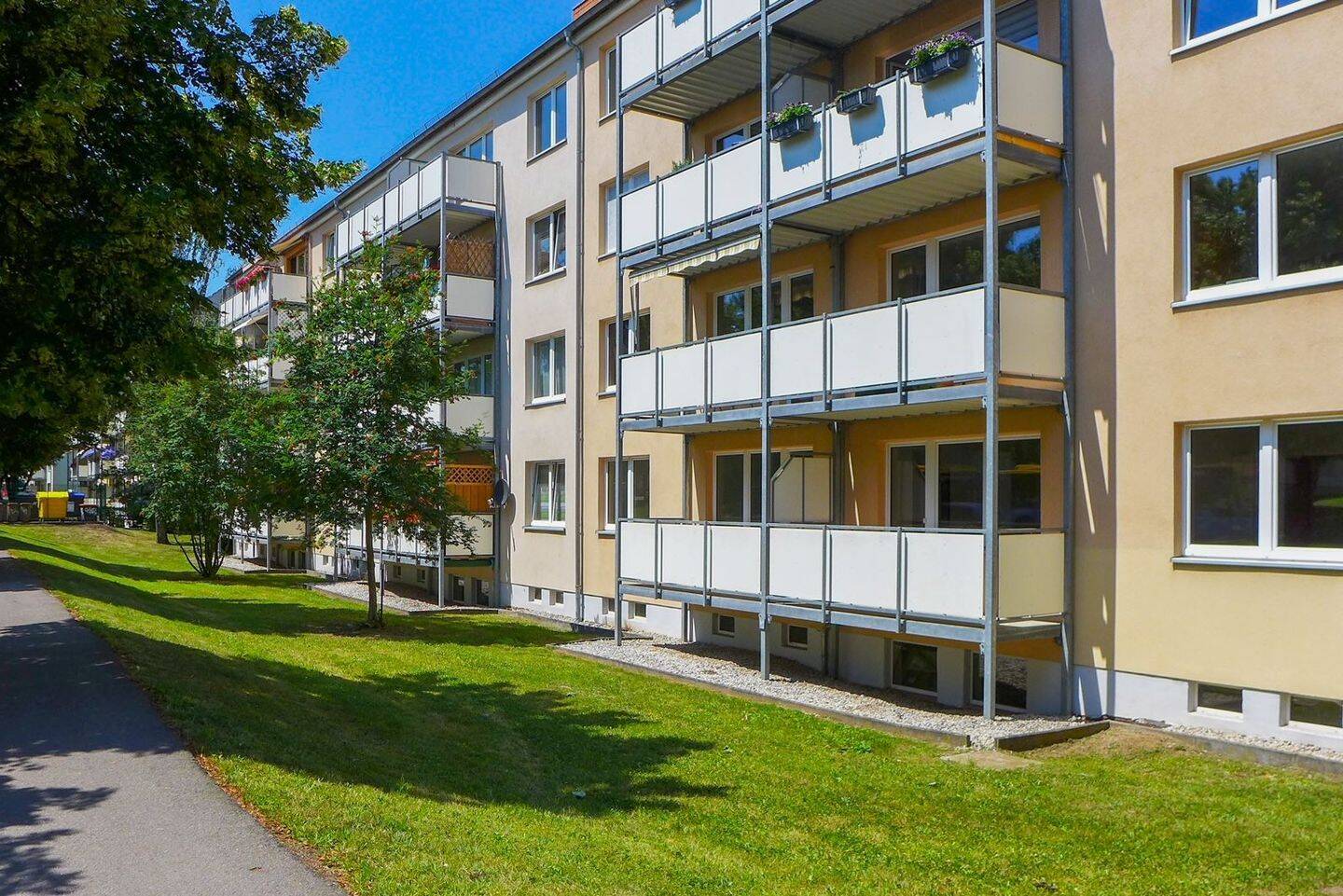 Erstbezug nach Renovierung +++ 3-Zimmer-Wohnung mit Balkon 1. OG, 9127 Chemnitz
