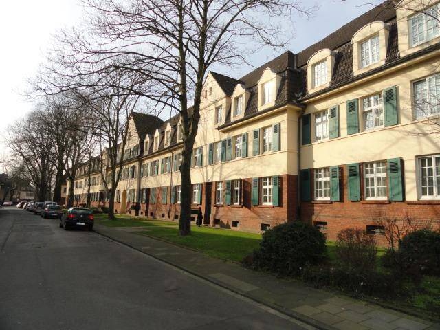 Etwas besonderes: sanierte 3-Zimmer-Wohnung sucht neuen Mieter, 47259 Duisburg (Huckingen Hüttenheim Mündelheim Ungelsheim Wanheim-Angerhausen)