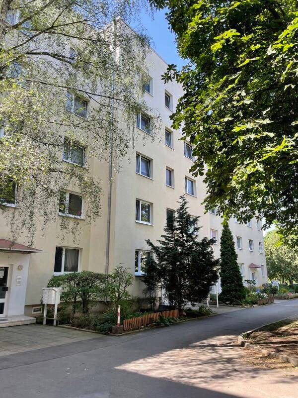 Renovierte 1-Zimmer-Wohnung am Roten Berg!, 99087 Erfurt (Hohenwinden Roter Berg)