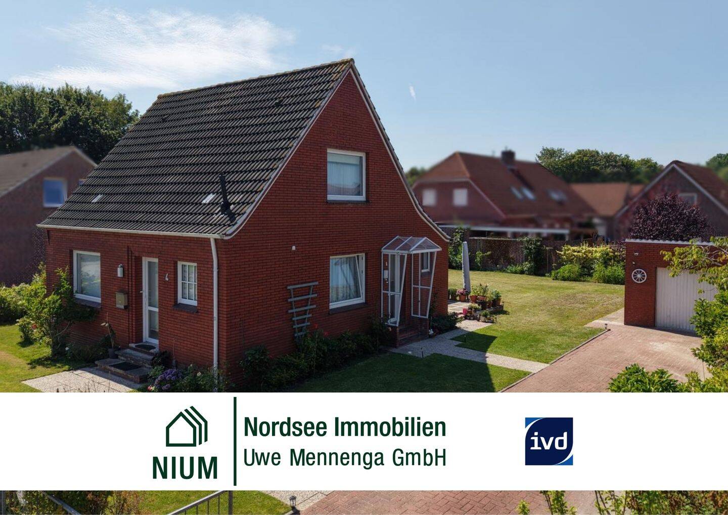 Modernisiertes Wohnhaus mit Garage in ruhiger zentraler Ortslage. Ebenerdiges Wohnen möglich., 26524 Hage
