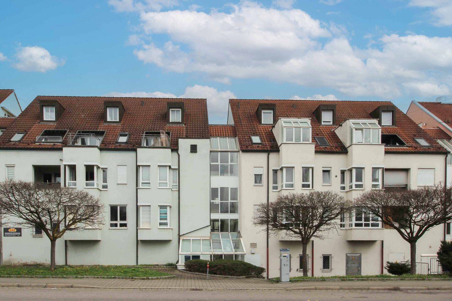 Attraktive Maisonette-Wohnung mit Aufzug und zwei Dachterrassen in Obertürkheim, 70329 Stuttgart (Hedelfingen Obertürkheim Rohracker Uhlbach)