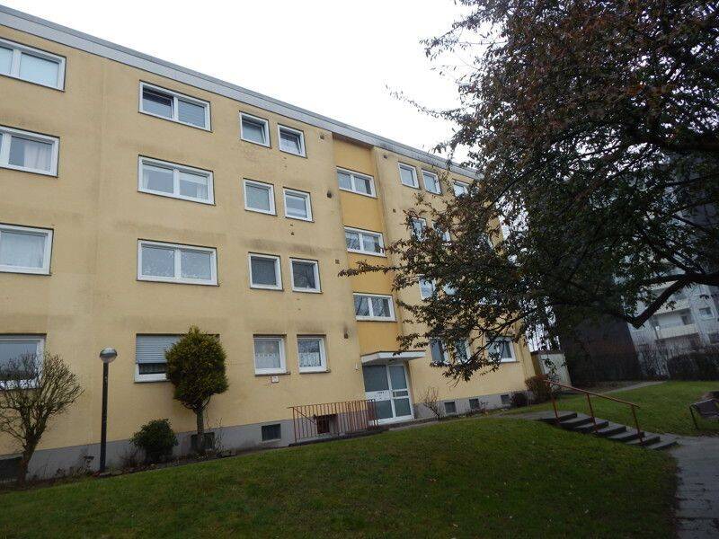 Miet mich – interessante 3-Zimmer-Wohnung mit Terrasse !, 58507 Lüdenscheid
