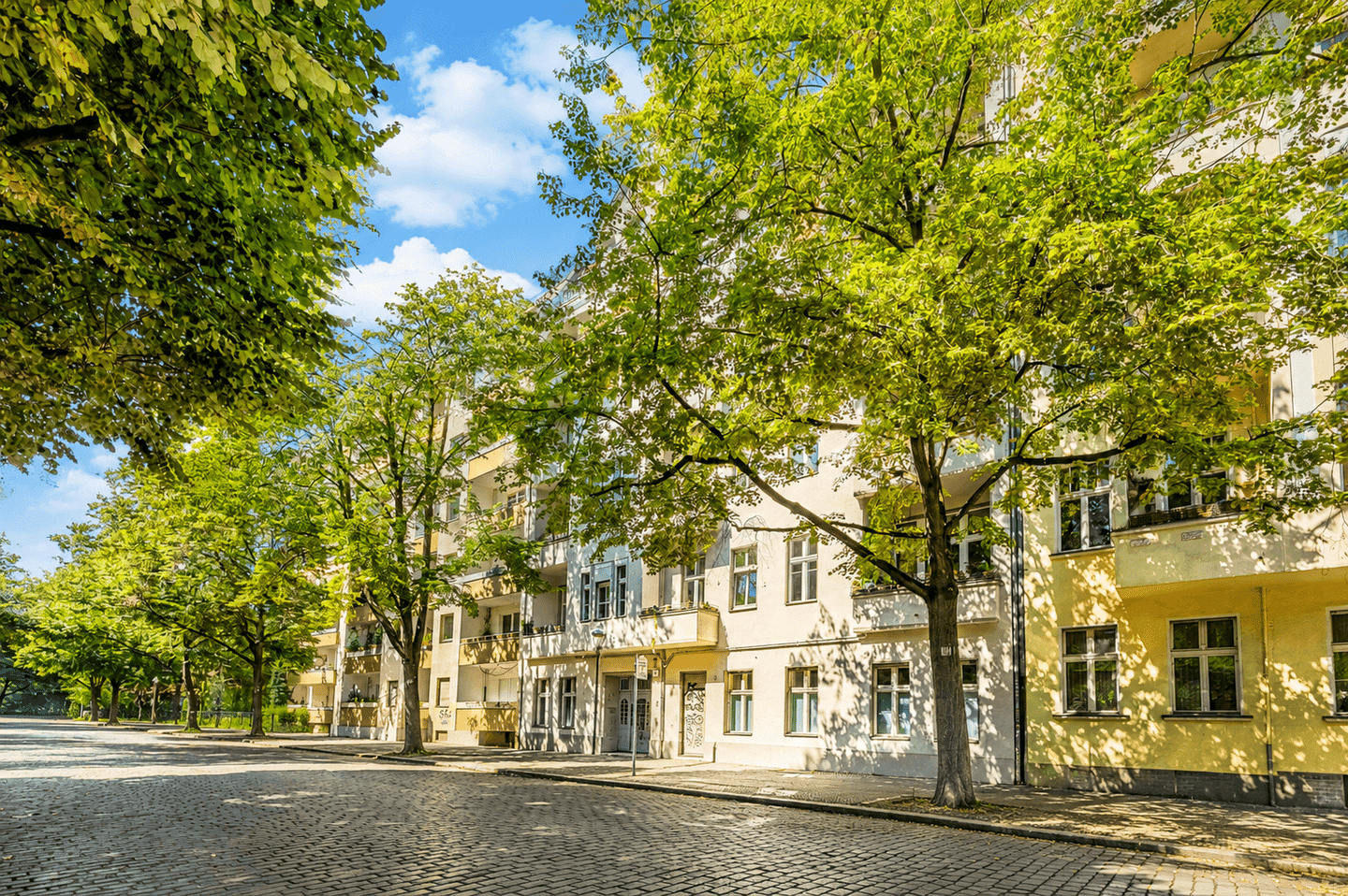 Beliebte Spreelage mit urbanem Flair! Vermietete Altbauwohnung mit hohem Wertsteigerungspotential, 10999 Berlin (Friedrichshain-Kreuzberg Kreuzberg)