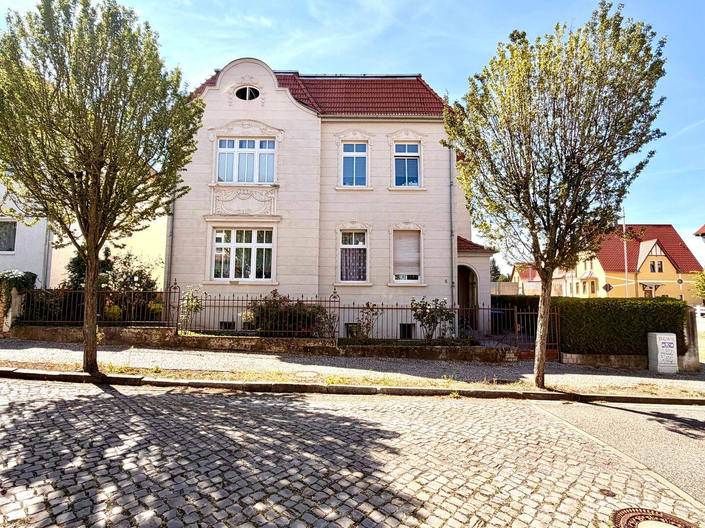 Erstbezug nach Renovierung – 1 Raum – Wohnung im Erdgeschoss mit Terrasse, 6493 Ballenstedt