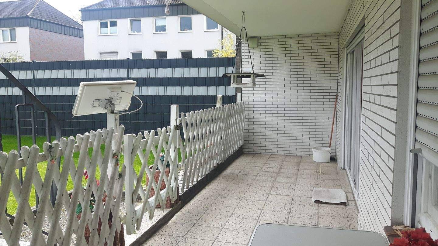 Ruhige Souterrain Wohnung mit Terrasse am Kölnischen Wald., 46242 Bottrop