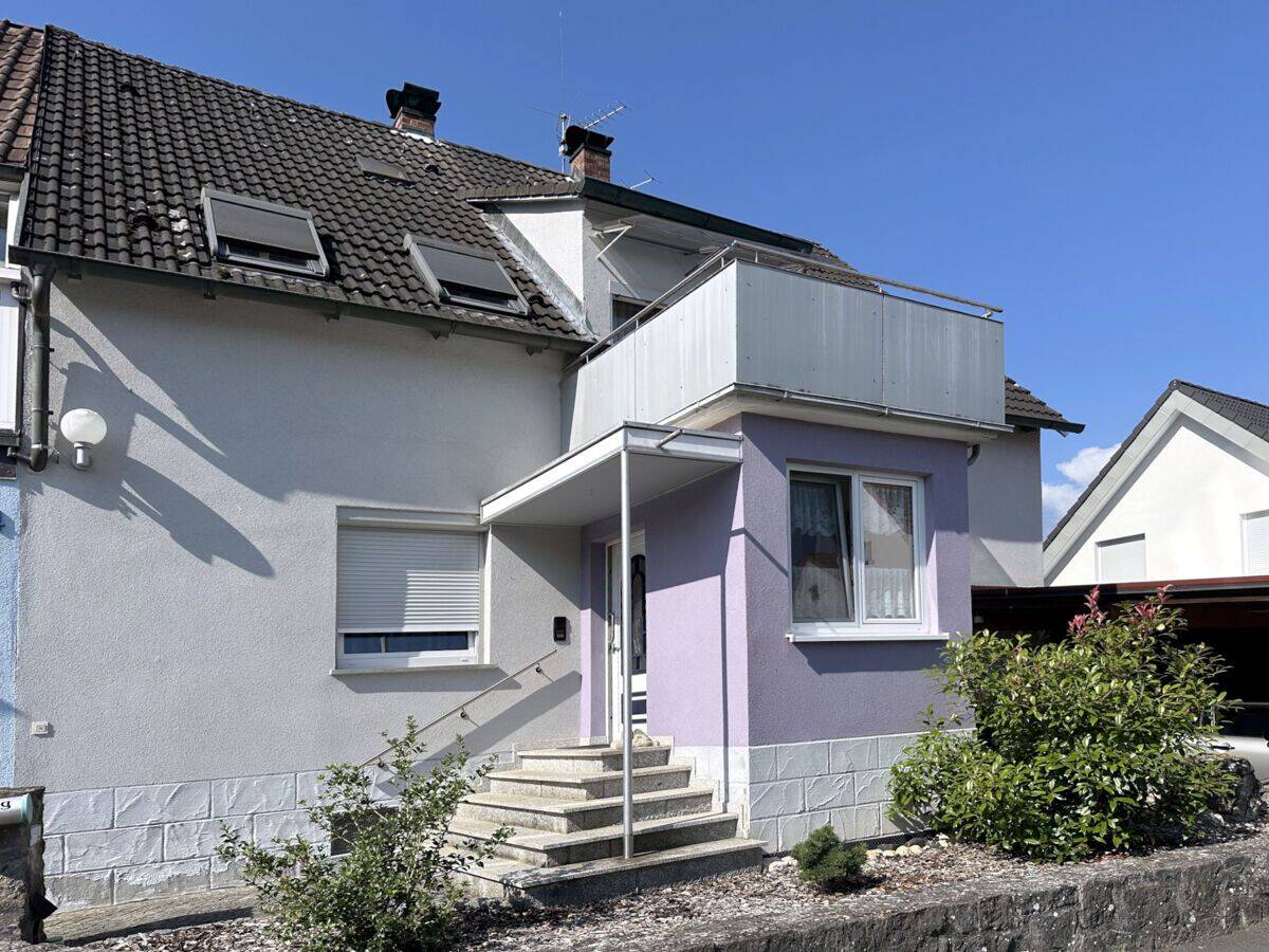 Viel Raum für neue Ideen – Einfamilienwohnhaus mit Sanierungsbedarf in Breitengüßbach/Zückshut, 96149 Breitengüßbach