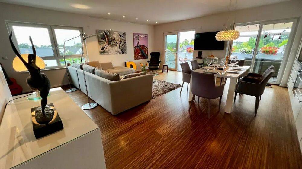 Bezugsfreie Penthouse-Wohnung mit großer Sonnen-Terrasse, barrierefrei, mit unverbautem Weitblick, Fahrstuhl und vielen hochwertigen Features, durchda