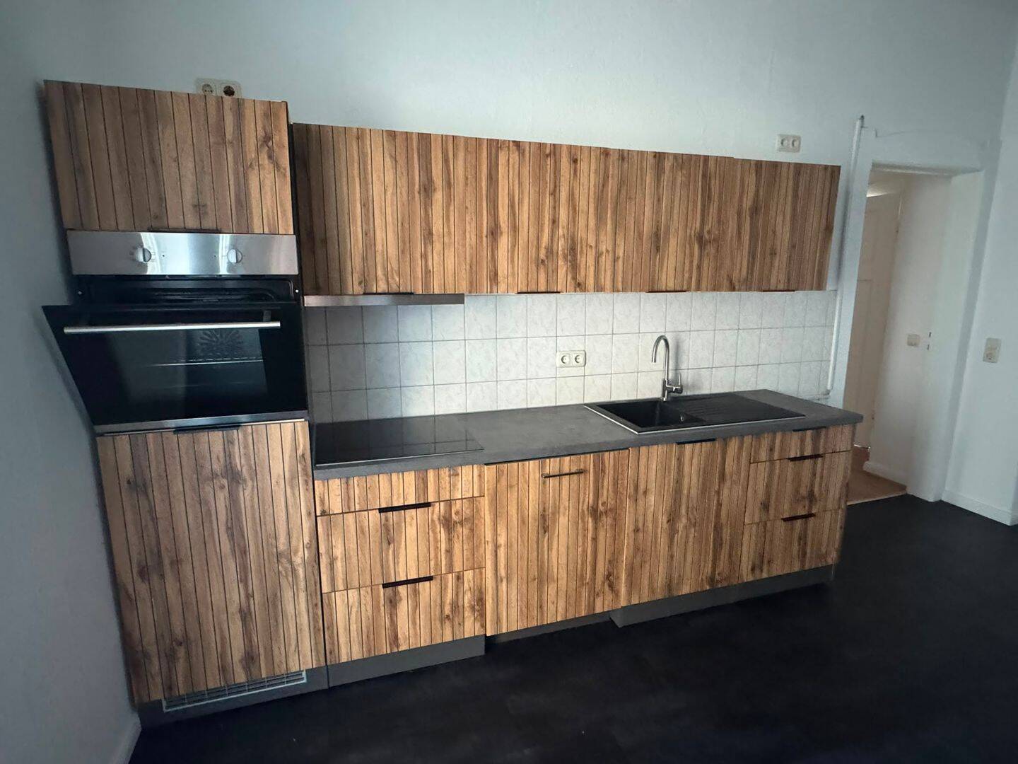 3-Zimmer-Wohnung mit Wintergarten & Einbauküche in zentraler Lage, 8451 Crimmitschau