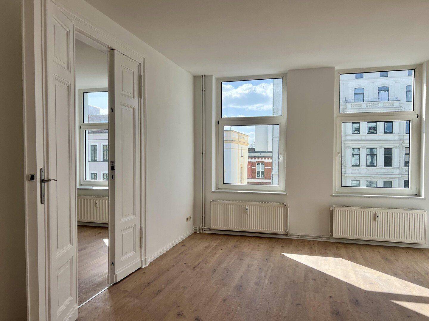 3-Zimmer-Whg, frisch modernisiert, Dusch-Wannenbad, Gäste WC, große Küche, 39108 Magdeburg (Altstadt Stadtfeld Ost)