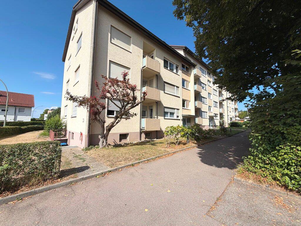 „108 m² Wohnkomfort: Attraktive 4-Zimmer-Wohnung am Sonnenberg in Rechberghausen“, 73098 Rechberghausen