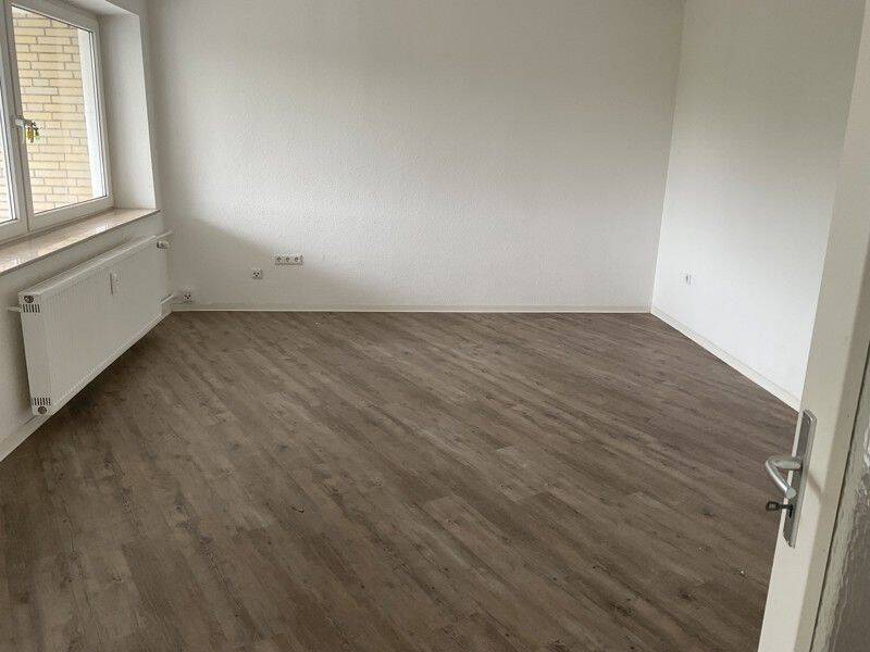 Moderne und helle 3-Zimmer-Wohnung mit großem Balkon, 30457 Hannover