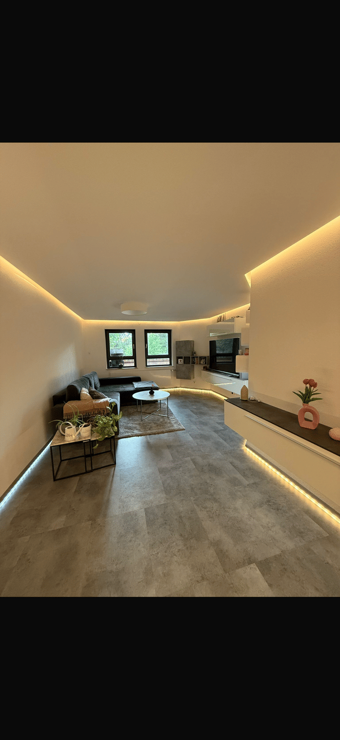 Moderne 2,5-Zimmer Wohnung mit Balkon, Küche, Stellplatz, 78647 Trossingen