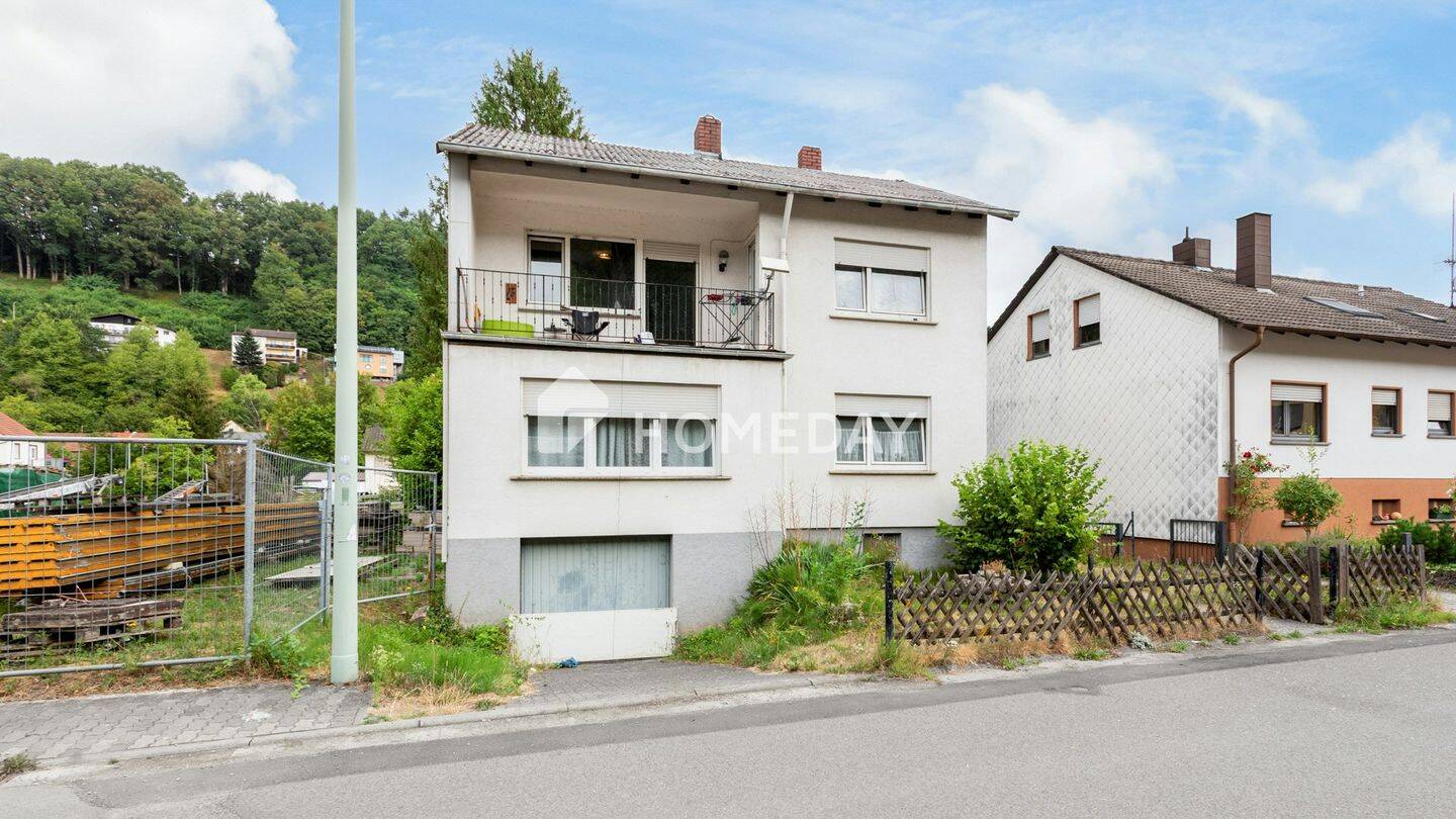 Einfamilienhaus mit Terrasse, Balkon, Garten, Garage & Carport in Thaleischweiler-Fröschen, 66987 Thaleischweiler-Fröschen