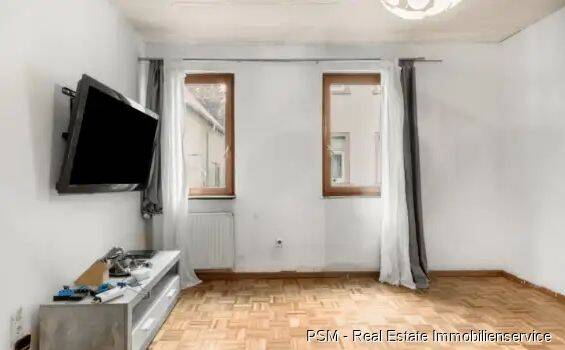 10528 – Einfamilienhaus mit Einliegerwohnung & vielseitigem Ausbaupotenzial, 65936 Frankfurt am Main (Nied Sossenheim)