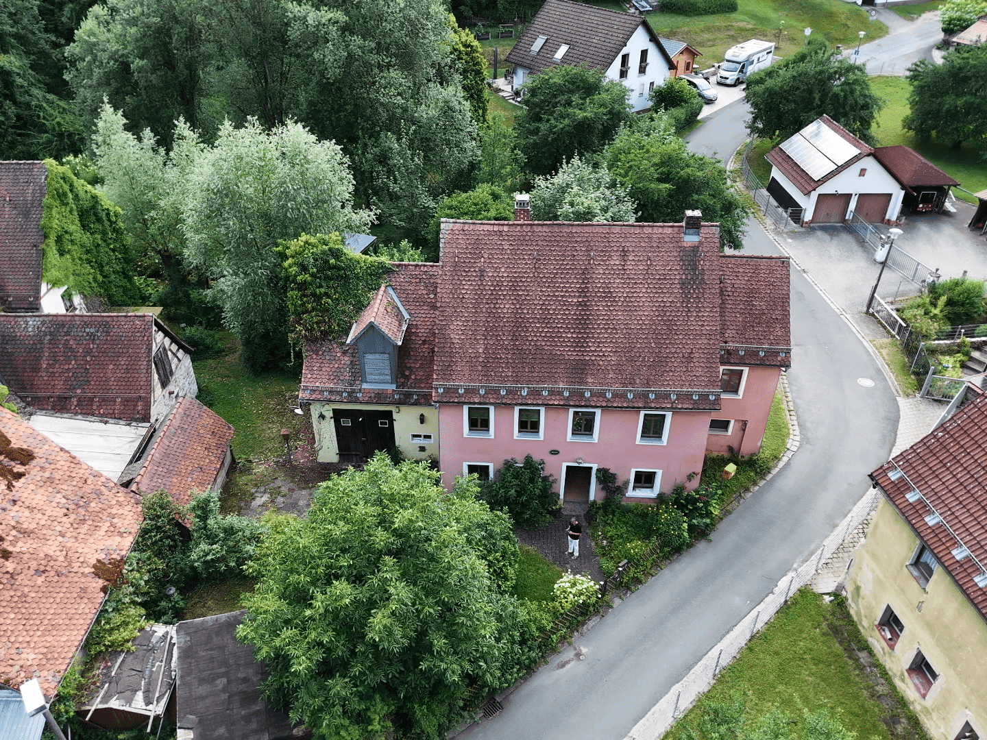 Natur pur: EFH mit Scheune, Werkstatt, Carport und eigenem Bach – nahe Nürnberg, 91245 Simmelsdorf