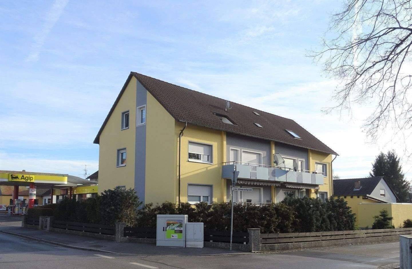 Gepflegte und helle 2,5-Zimmer-Wohnung mit Balkon und Einzelgarage, 90530 Wendelstein